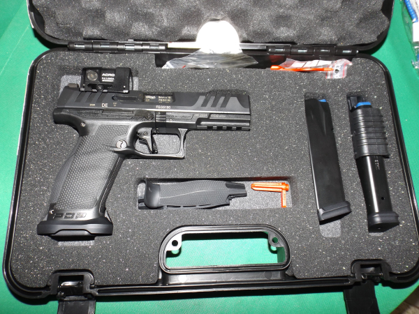 Walther DPD 9mmLuger mit Leuchtpunktabsehen